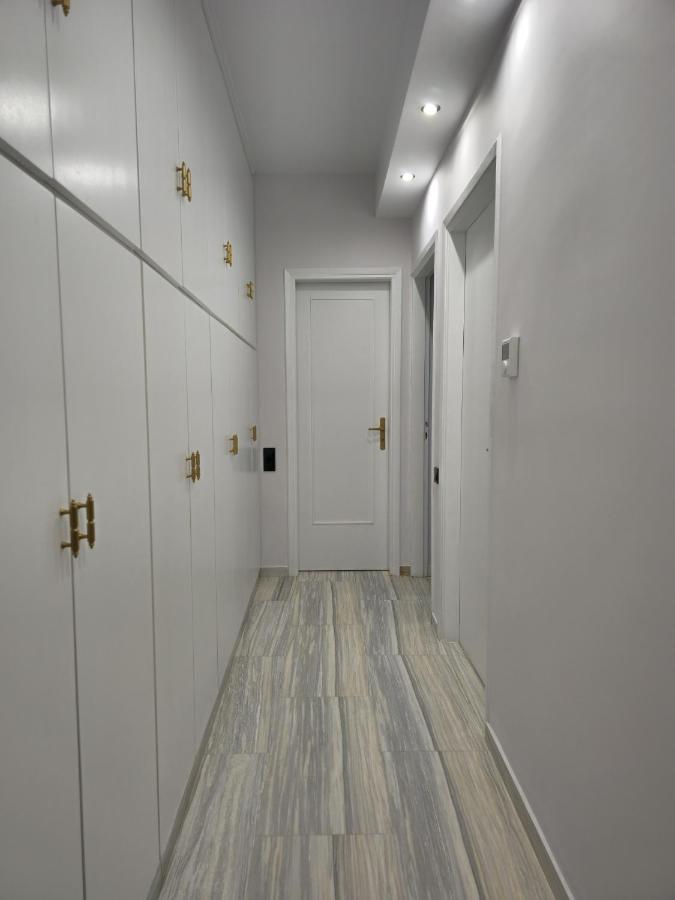 Modern Garden View Apt In Voula, Athens - Luxe المظهر الخارجي الصورة