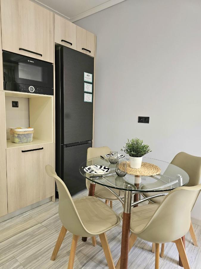 Modern Garden View Apt In Voula, Athens - Luxe المظهر الخارجي الصورة